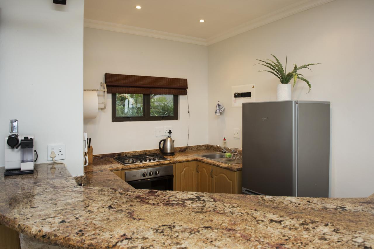 Ocean Hideaway Bed And Breakfast Amanzimtoti Extérieur photo